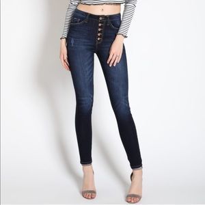 NWOT KanCan button fly super skinny jeans